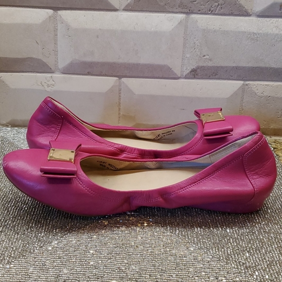 SOLD!! COLE HAAN Fuschia Leather Flats - Size 8M - Picture 5 of 8